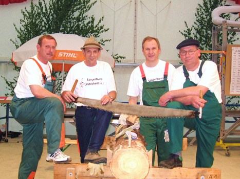 Auf dem Siegertreppchen sonnten sich die Herren vom S�ngerbund...