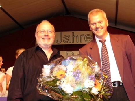 Dieter Baran (li.) mit Harmonie-Chef Martin Karch.